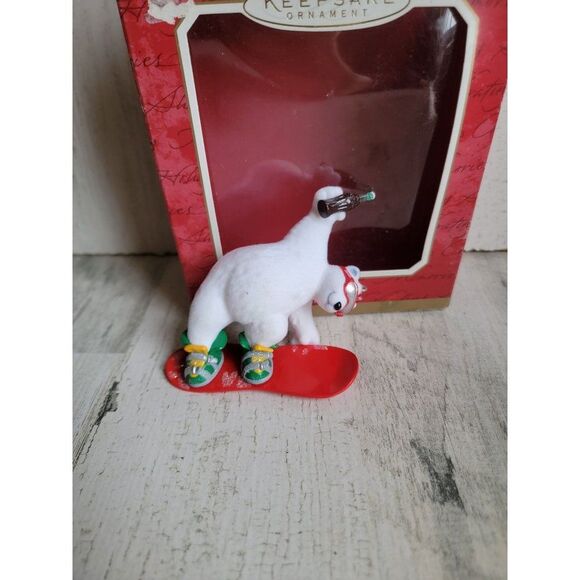 Hallmark 2001 Coca-Cola cool sport polar bear ornament Xmas - Picture 1 of 7